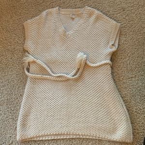 Chunky belted sweater by Movint